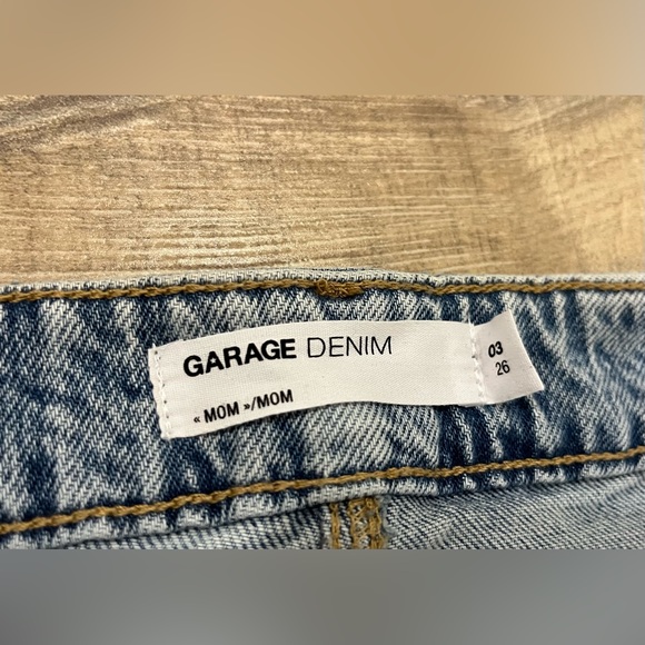 NWOT - Garage Mom Jeans (Erin Blue) - Picture 3 of 6